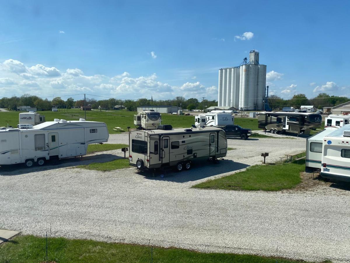 Garnett Hotel & Rv Park Exterior photo